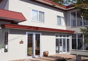 haku hostel + cafe bar