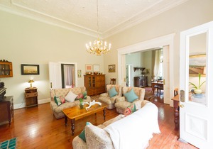 Lovely Guesthouse in Pretoria Welcoming You on a Spacious Room with Breakfast