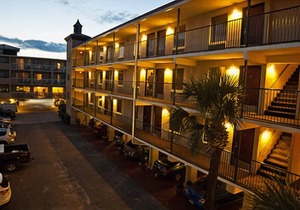 DeSoto Beach Hotel