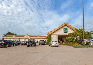 Quality Inn & Suites