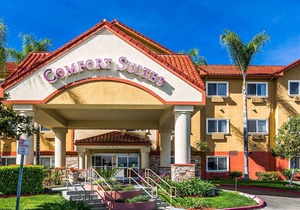 Comfort Suites Near Six Flags Magic Mountain
