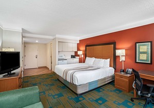 La Quinta Inn and Suites