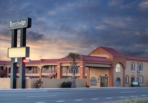 Travelodge by Wyndham Kingman