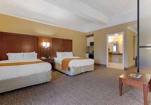 Comfort Suites Savannah North