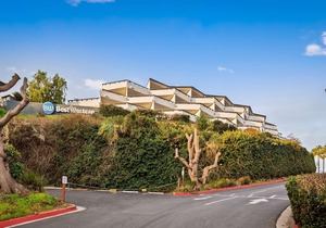 Best Western Encinitas Inn & Suites at Moonlight Beach