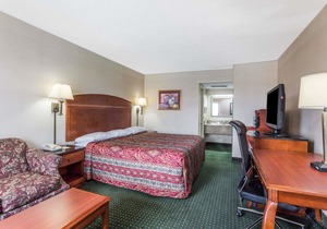 Days Inn by Wyndham Camp Springs Andrews AFB