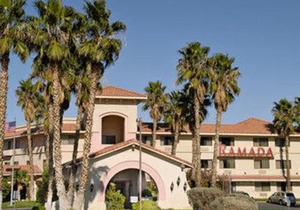 Ramada by Wyndham Barstow