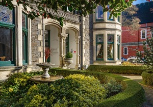 Lincoln House Private Hotel