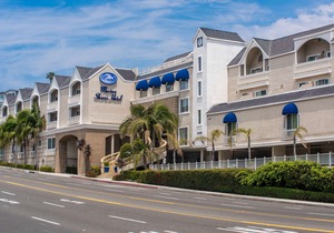 Best Western Plus Marina Shores Hotel