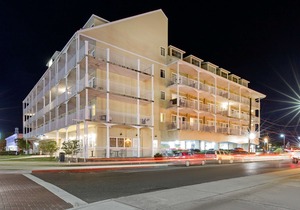 Gateway Hotel & Suites, Ascend Hotel Collection