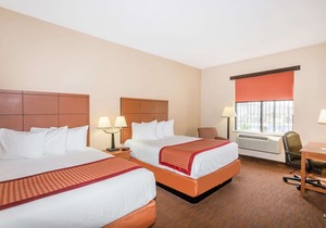 Baymont by Wyndham Savannah/Garden City