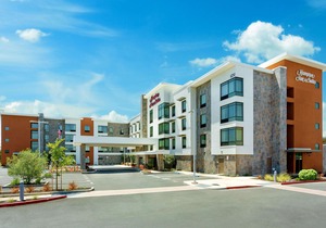 Hampton Inn & Suites - Napa, CA