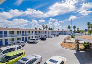 Motel 6 San Bernardino, CA - Downtown