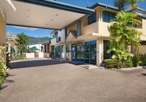 Cairns Southside International