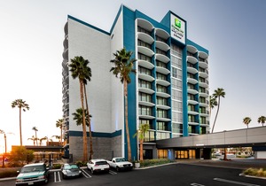 Holiday Inn Express and Suites Santa Ana - Orange County, an Ihg Hotel