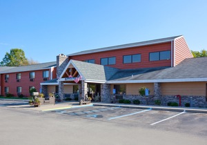 AmericInn by Wyndham Menominee
