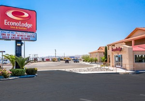 Econo Lodge Inn & Suites Near China Lake Naval Station
