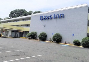 Days Inn by Wyndham Alexandria South