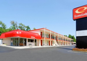 Econo Lodge Near Motor Speedway