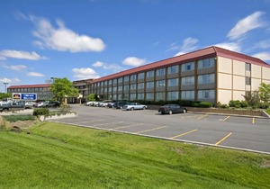 Best Western Plus Chicago Hillside