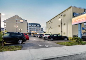 Gateway Hotel & Suites, Ascend Hotel Collection