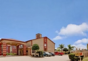 Howard Johnson by Wyndham Norco