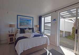 Dolphin House Apartments