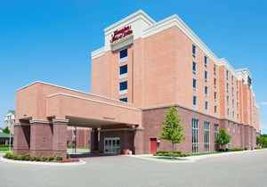 Hampton Inn & Suites Detroit/Airport Romulus