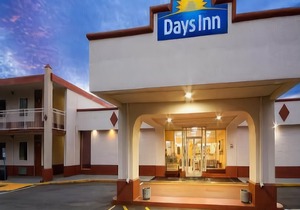 Days Inn by Wyndham Shelby