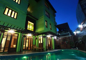 Rich Lanna House