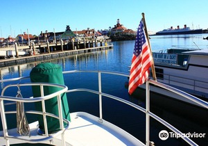 Dockside Boat & Bed Long Beach