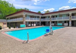 2-Star Hotel ∙ Red Roof Inn Bordentown - McGuire AFB