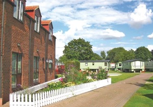 3 bedroom accommodation in Stamford Bridge, York