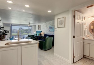 Shore Thing, amazingly remodeled studio unit at Sea Sands Condos!