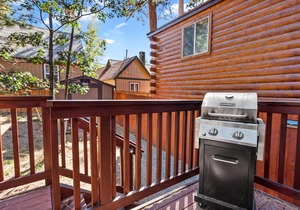 The Cuddle Inn -FREE Kayak, Bike, or Paddle Board Rental! 2BR/ 1BA/ WiFi