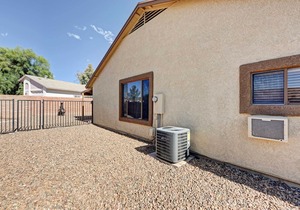 Family Home w/Fire Pit, Walk to Golf Course & Park