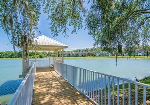 Corner Unit - 2 bedroom 2 bath - Close to downtown Tampa