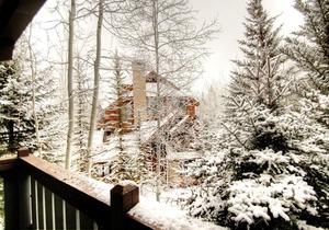 Elegant Condo in Arrowhead Village, Excellent Home Office, Pool & Hot Tub