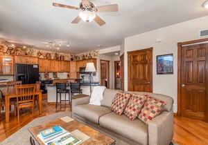 Mount Stratus 11B - 2 Br Condo with Marys Lake and Mountain Views