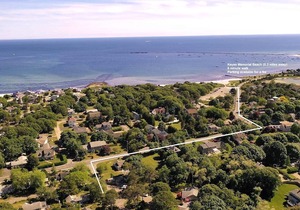 Walk To Beaches, Main Street, and Harbor. 3BR Cottage. Quiet Area. Captain Gosnold Village 17