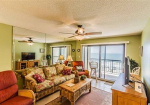 OCEAN FRONT--2BR--2BA in Beautiful Cherry Grove!!