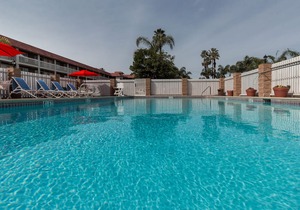 Ramada by Wyndham Costa Mesa/Newport Beach