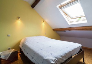 Pretty Cottage in Gimnee with Garden