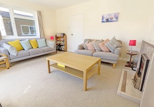 Beacon Square, Emsworth - a family house that sleeps 8 guests in 3 bedrooms