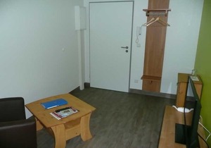 Room 3 - pension moment