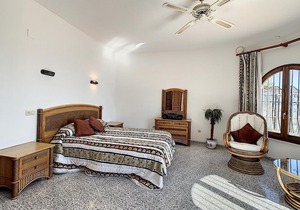 Villa Kerstin - Four Bedroom Villa, Sleeps 8