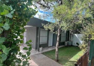 Casa en Monte Hermoso a 4 cuadras de la playa!