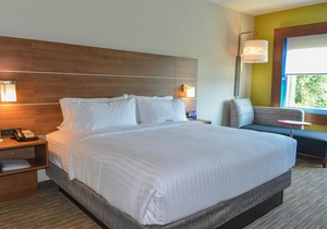 Holiday Inn Express & Suites Charlotte Ne - University Area