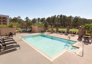 Holiday Inn Express Hotel & Suites Opelika Auburn