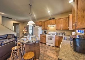 Historic Townhouse in Bavarian-Style Neighborhood!